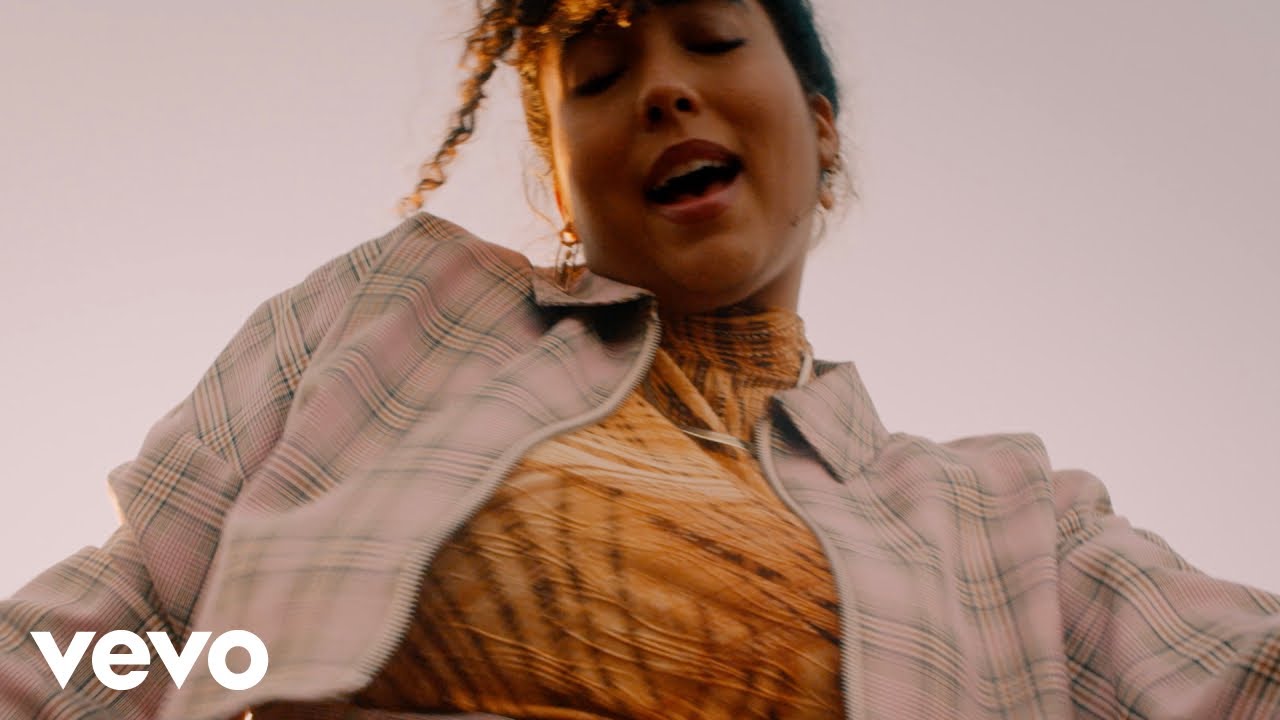 Berry Galazka - Marisa (Official Video)