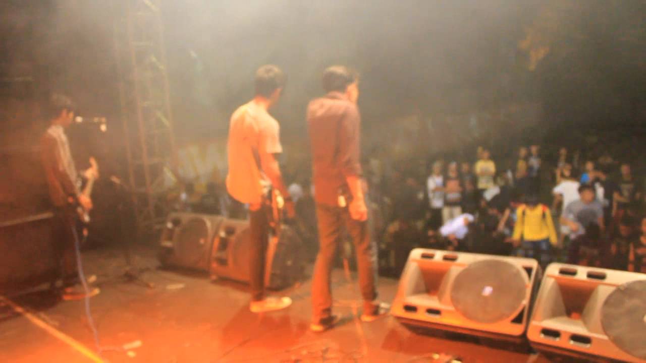 BLOODYDIE - Hypochondriac Loudness (Showcase! Indie Clothing Festival  ICFest.) Solo,17 Maret 2012