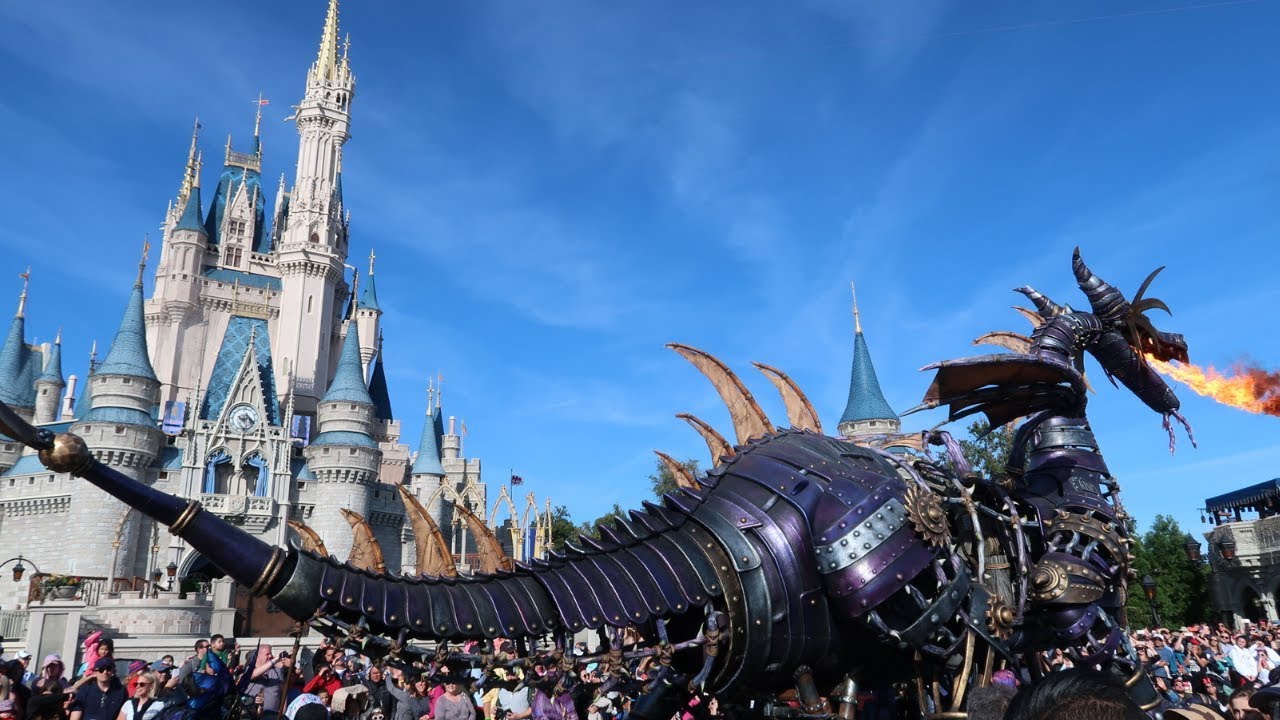 Maleficent Dragon Returns To Walt Disney World! Full Festival Of Fantasy Parade 2019!