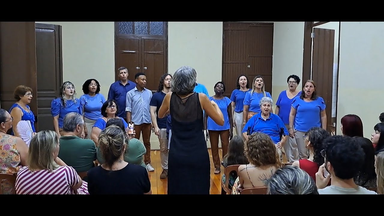 Apresentação do Coral Com Soantes na Antiga Estação