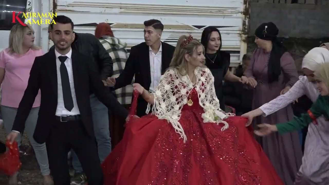 HARİKA ŞARKILAR BURADA. ŞENLİKÇE KÖYÜ MEDİNE İLE MUSTAFA ' NIN KINASI. EMRE ÇİL KAHRAMAN KAMERA