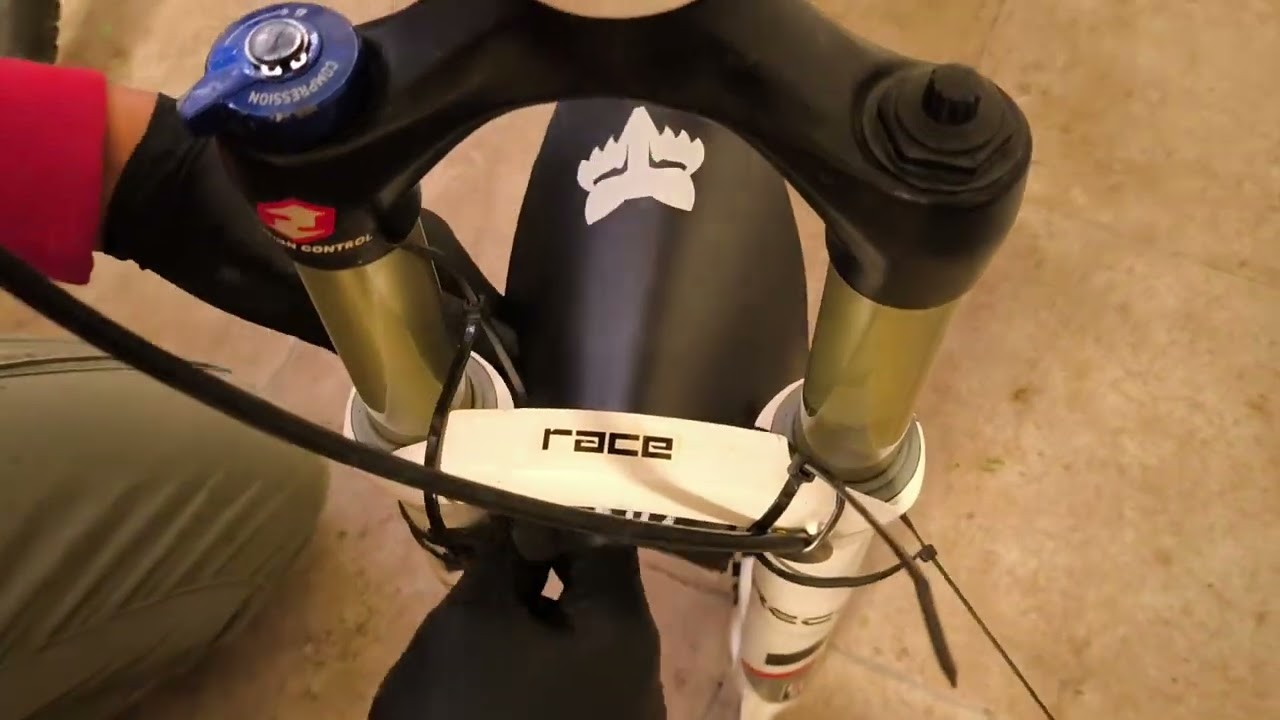 COMO INSTALAR UN GUARDABARROS FOX