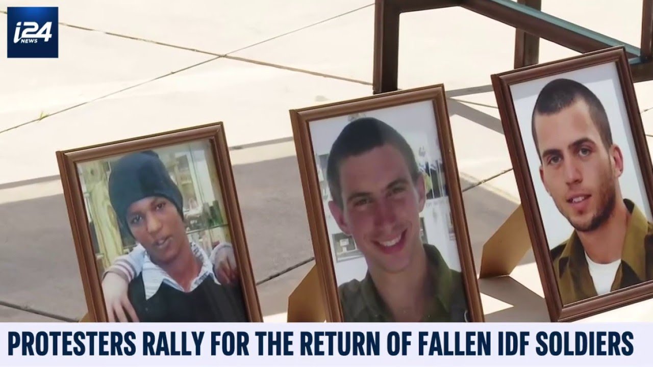 Protesters Rally For The Return of Fallen IDF Soldiers