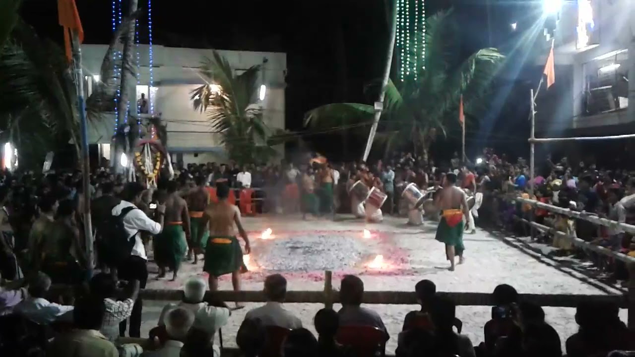 AGNI KAVADI NADUTHALA TEMPLE