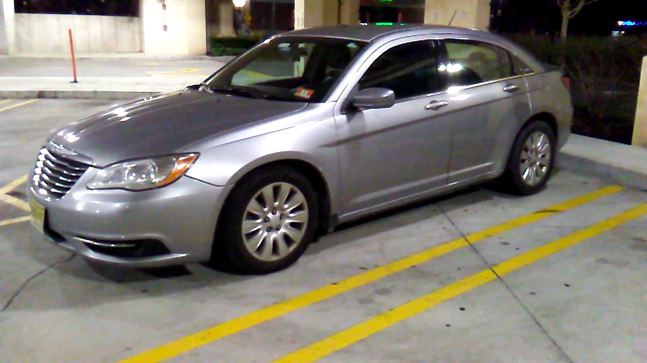 2013 Chrysler 200 review