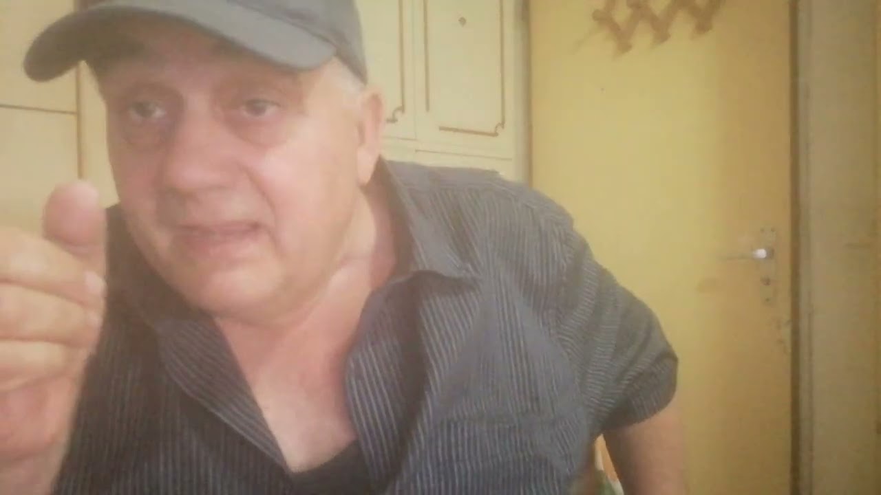 Brano cantato dal sottoscritto dal titolo Comprami di Viola Valentino versione maschile. 🎹🎸🎼🎵🎧🎻🎤😍🆗