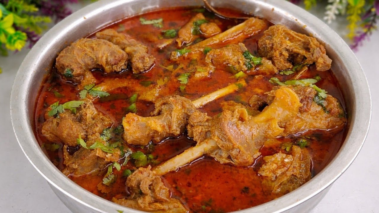 Hen Chicken Curry Recipe | देसी मुर्गी की मसालेदार करी | Village Style Chicken Curry