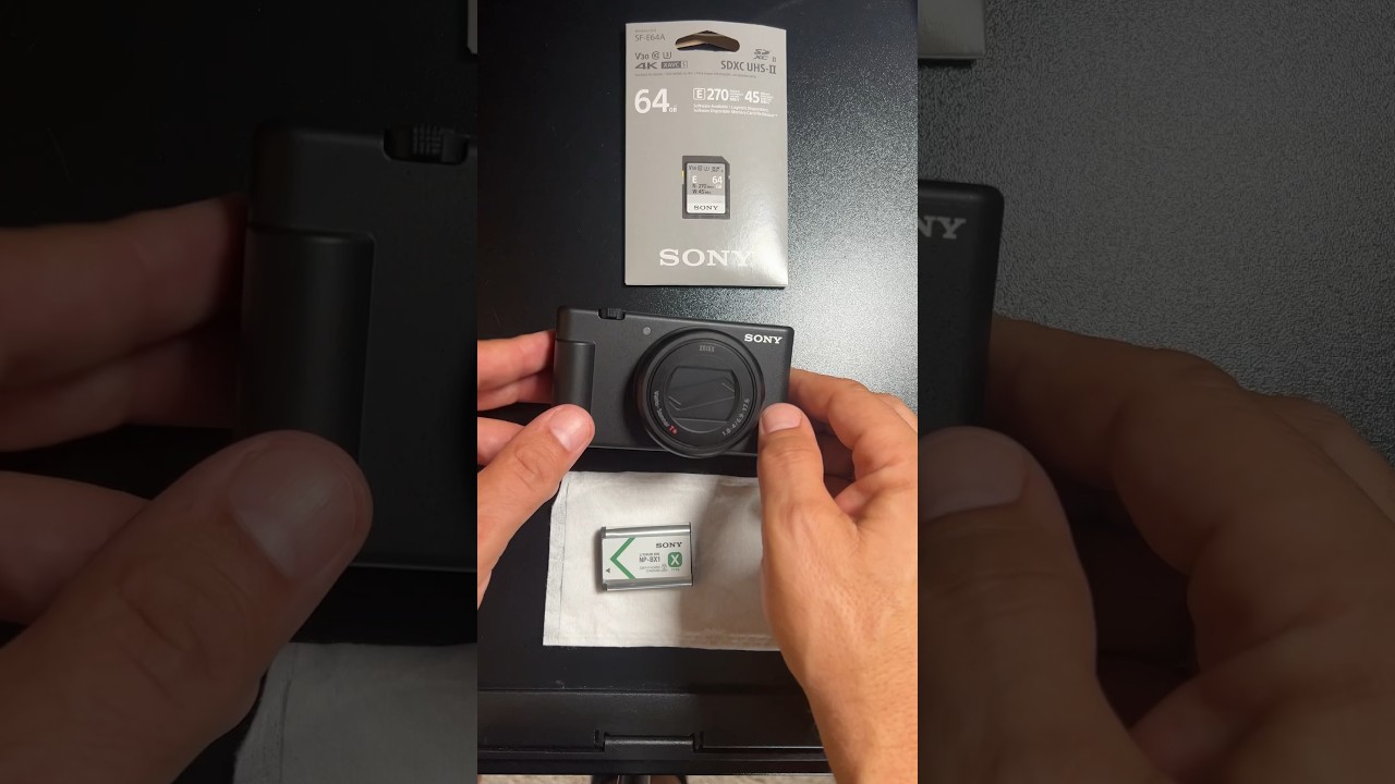 How to INSTALL the SONY ZV1 ii Camera BATTERY & Memory Card 📸 🙌🏻