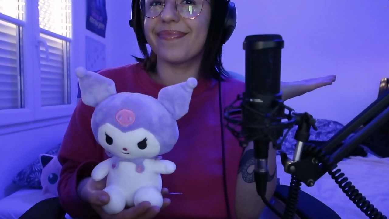my first asmr video :) introducing myself and my channel - exploring triggers ⭐