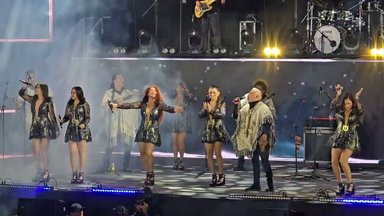 Fria & Llorando Se Fue - Los Kjarkas & Corazon Serrano en vivo (Despedida Gonzalo Hermosa)