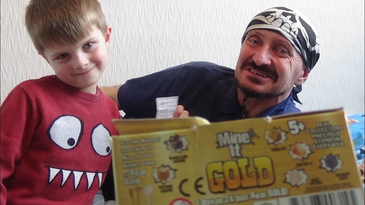 We Found GOLD!!!!!!! With Mine It Gold!!!!! GOLD FOUND LIVE ON THE PIRATE PAT CHANNEL