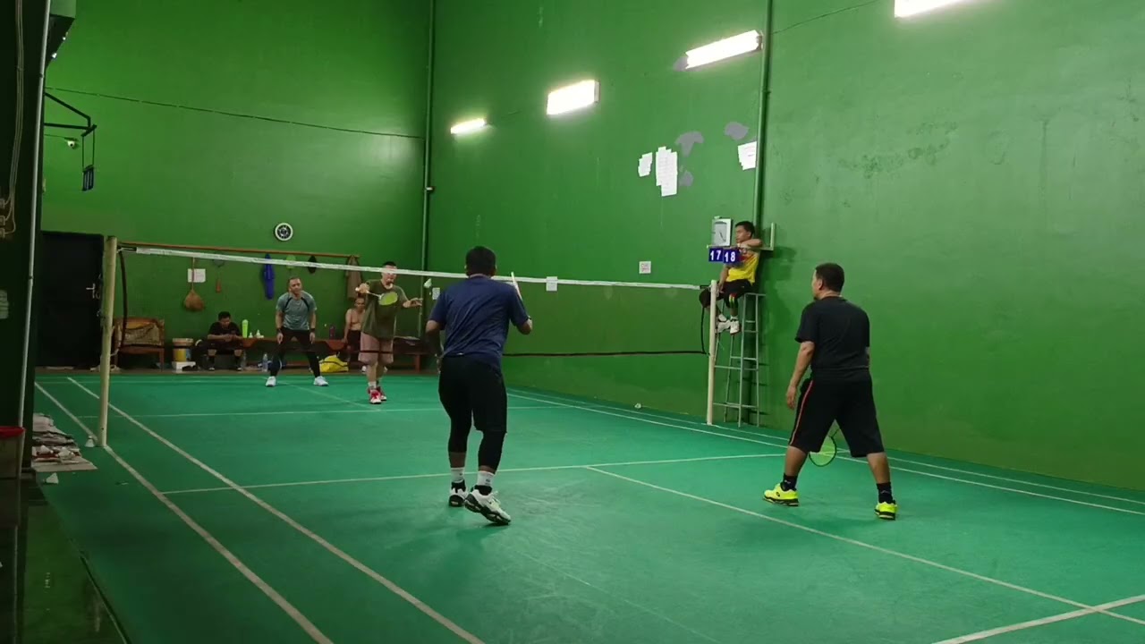 BADMINTON kekalahan da'zal dan pak imam 