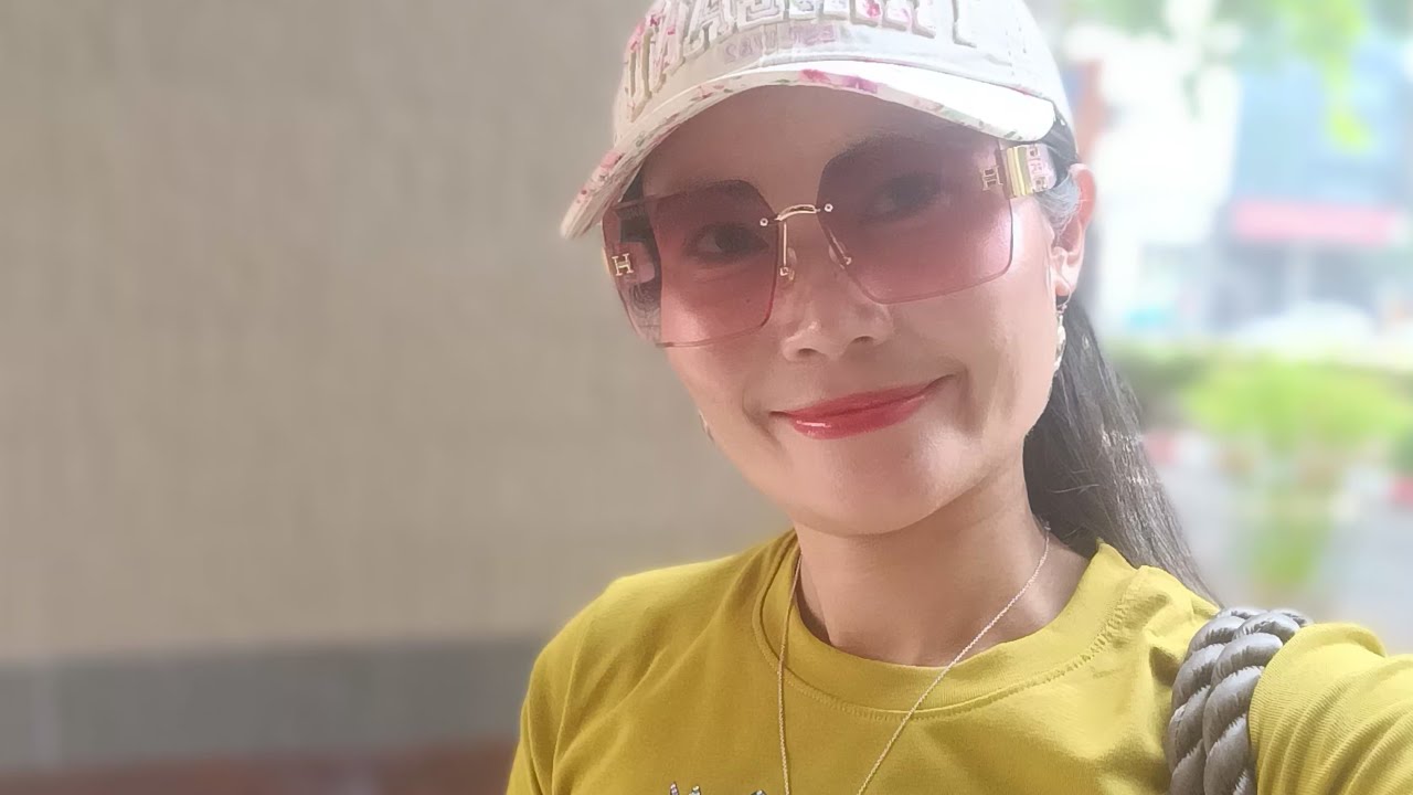 Coffee at Cafe Amazon