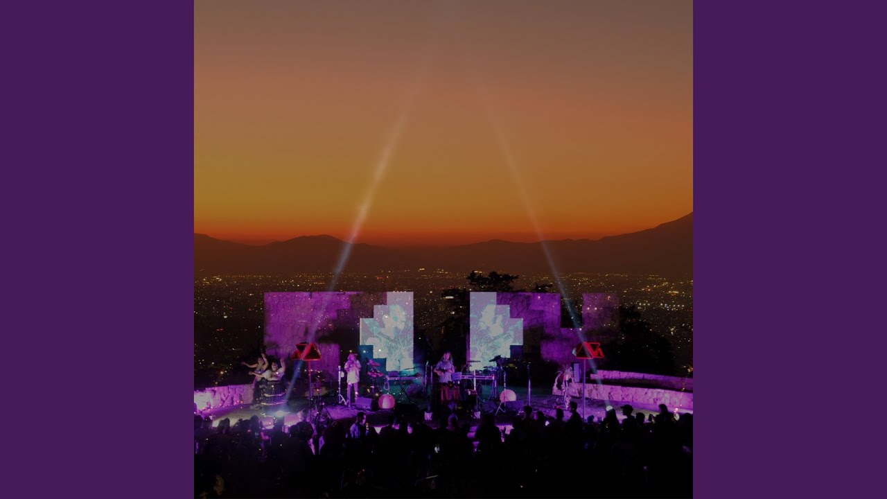 Intro + Bajando del Alto (En Vivo en el Cerro San Cristóbal)