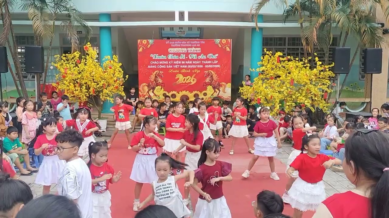 Múa Tết đong đầy - Xuân 2026