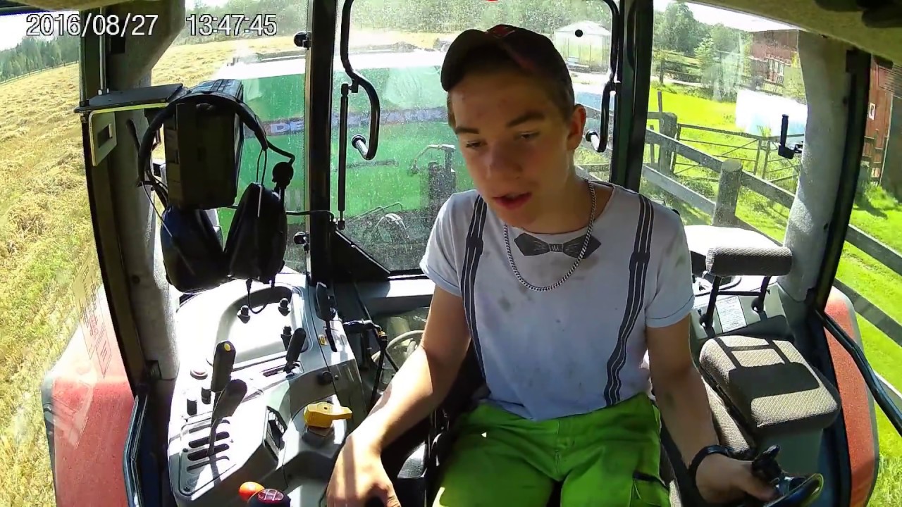 Massey-Ferguson | Halmkörning 2016
