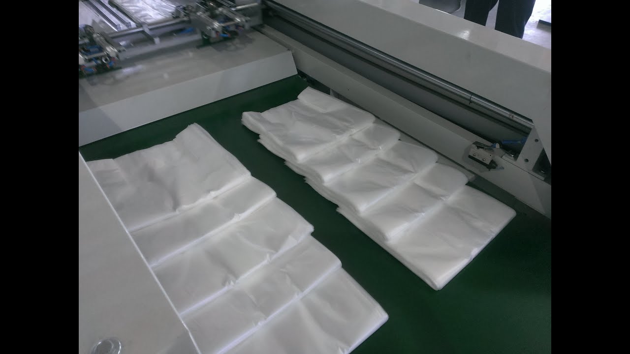Shopping bag making machine
