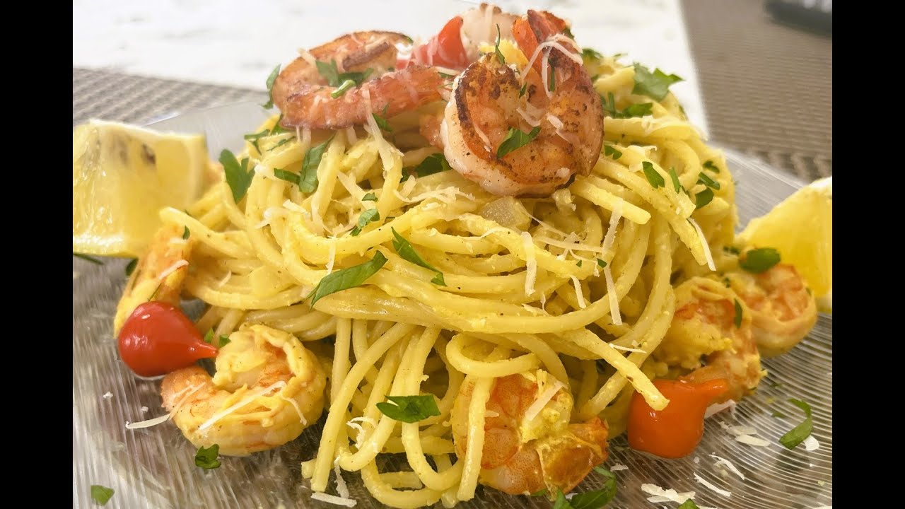 Camarões 🦐 com Spaguetti! 🍝 Refrescante e saboroso!  Veja receita completa!