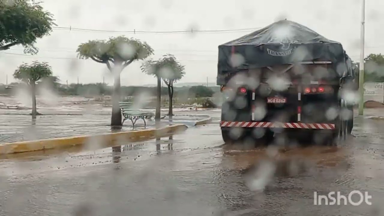 MAIS UMA CHUVA MUITO BOA NA CIDADE DE TRINDADE E REGIÃO.