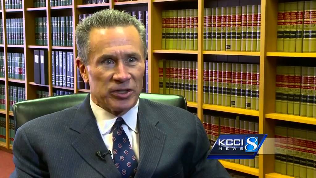 Should Iowa cut its public intox laws? Some attorneys say yes