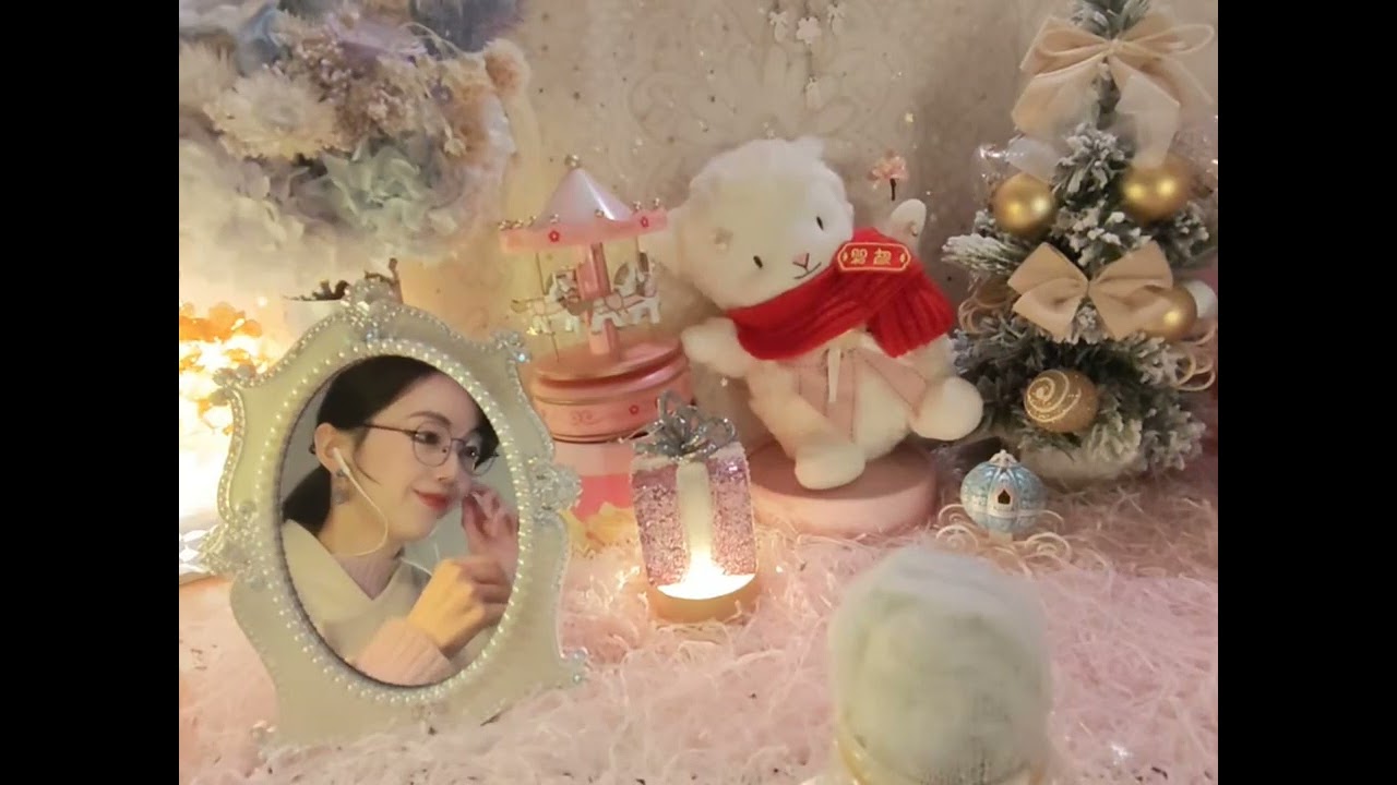 Relaxing ASMR Experience: Whispered Talk, Soft Scratching, Tapping, Crinkle, Rustle, PomPom Sounds