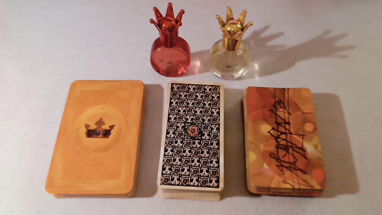 TIENE A OTRA PERSONA EN SU MENTE O SOLO ESTÁS TÚ ?  Tarot interactivo .
