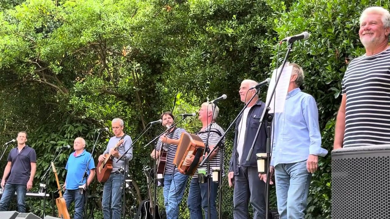 Fisherman’s Friends singing The Mermaid at Penlee Park 2024
