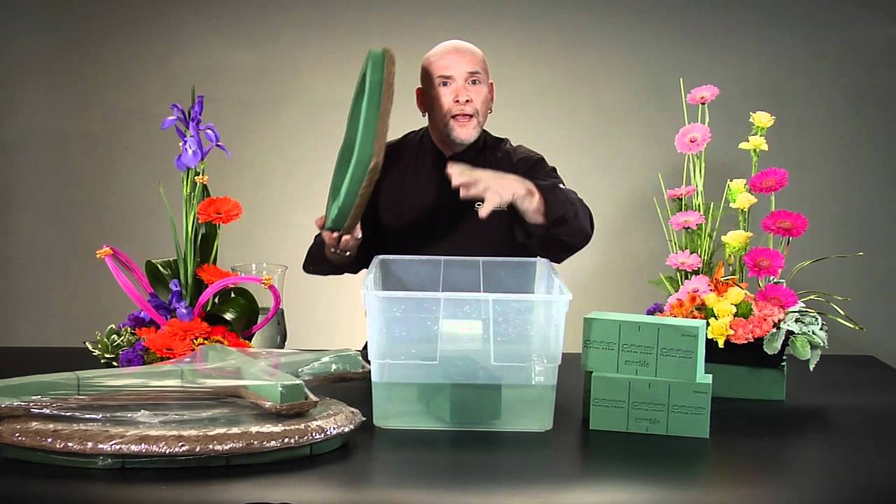 Floral Foam Soaking How-To