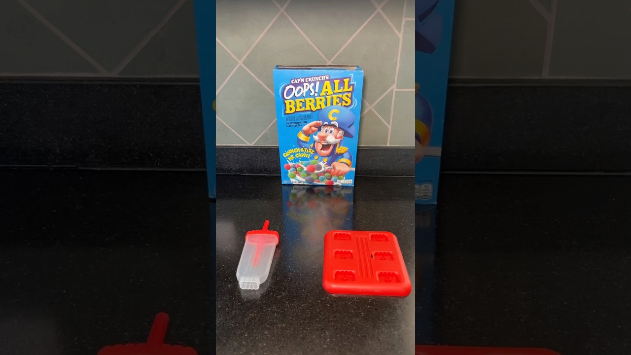 The Cap&rsquo;n Crunch All Berries🥣 This may be the best cereal😮&zwj;💨 #cereal #popsicle #capncrunch