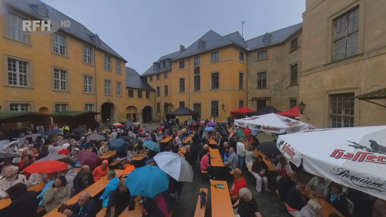 4. Absolvententreffen - Ehemalige Fachschulstudenten kommen ins große Schloss - RFH aktuell