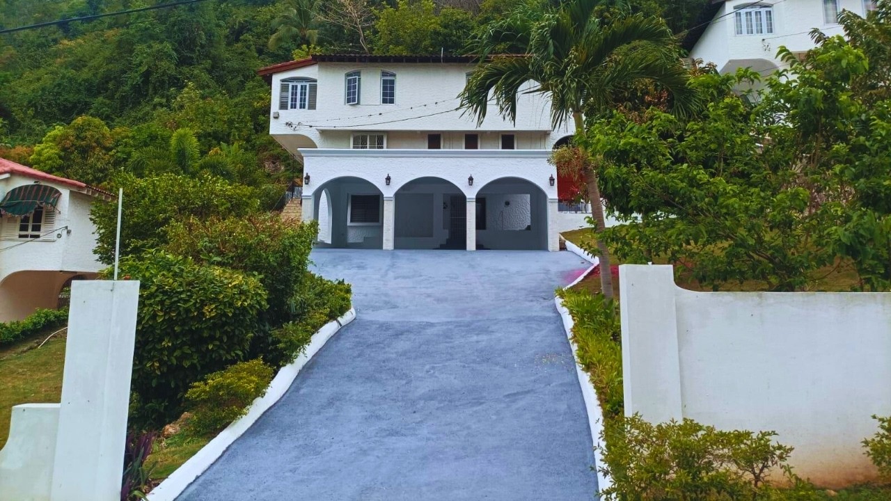 Prestigious Gated Community | 4 Bedroom 4 Bathroom Home | Belgrade Mews | Kingston & St Andrew