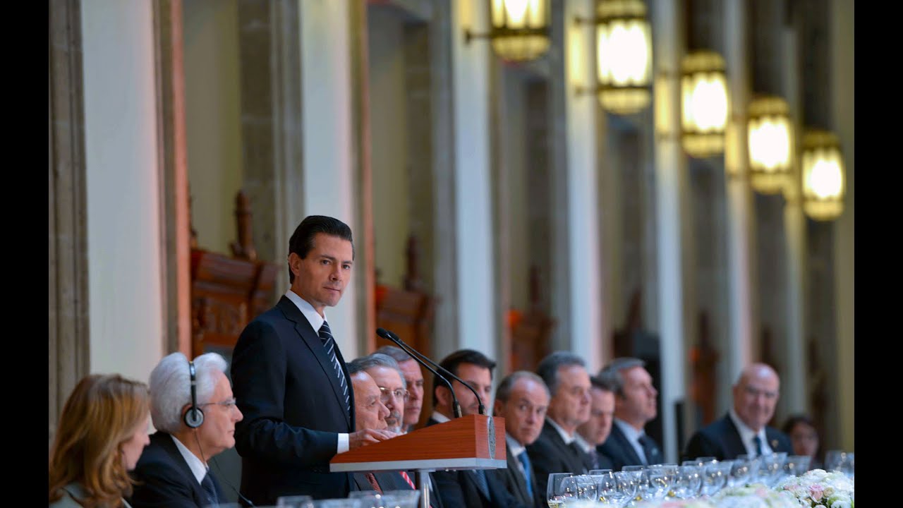 Comida en honor del Presidente de la República Italiana, Sergio Mattarella y su hija la Primera Dama