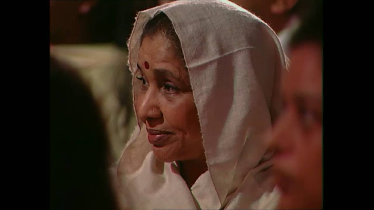Zee Cine Awards 2002 Hall of Fame Awards to Asha Bhosle