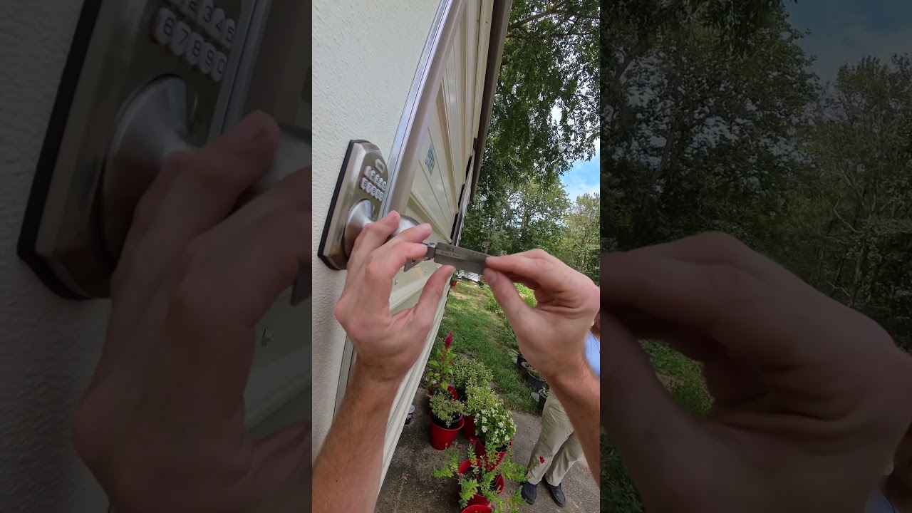 House unlock!! #locksmith #lakeconroe #landrylocksmith #conroetexas #instago3s #triflow #shorts
