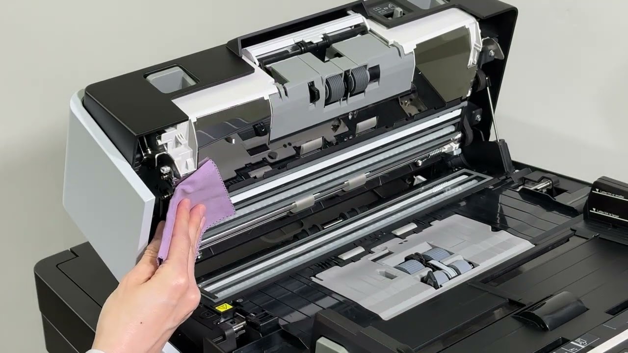 自動原稿送り装置（ADF）を清掃する（RICOH IM C6010SD/C4510SD/C3010SD）| Ricoh Video Manual