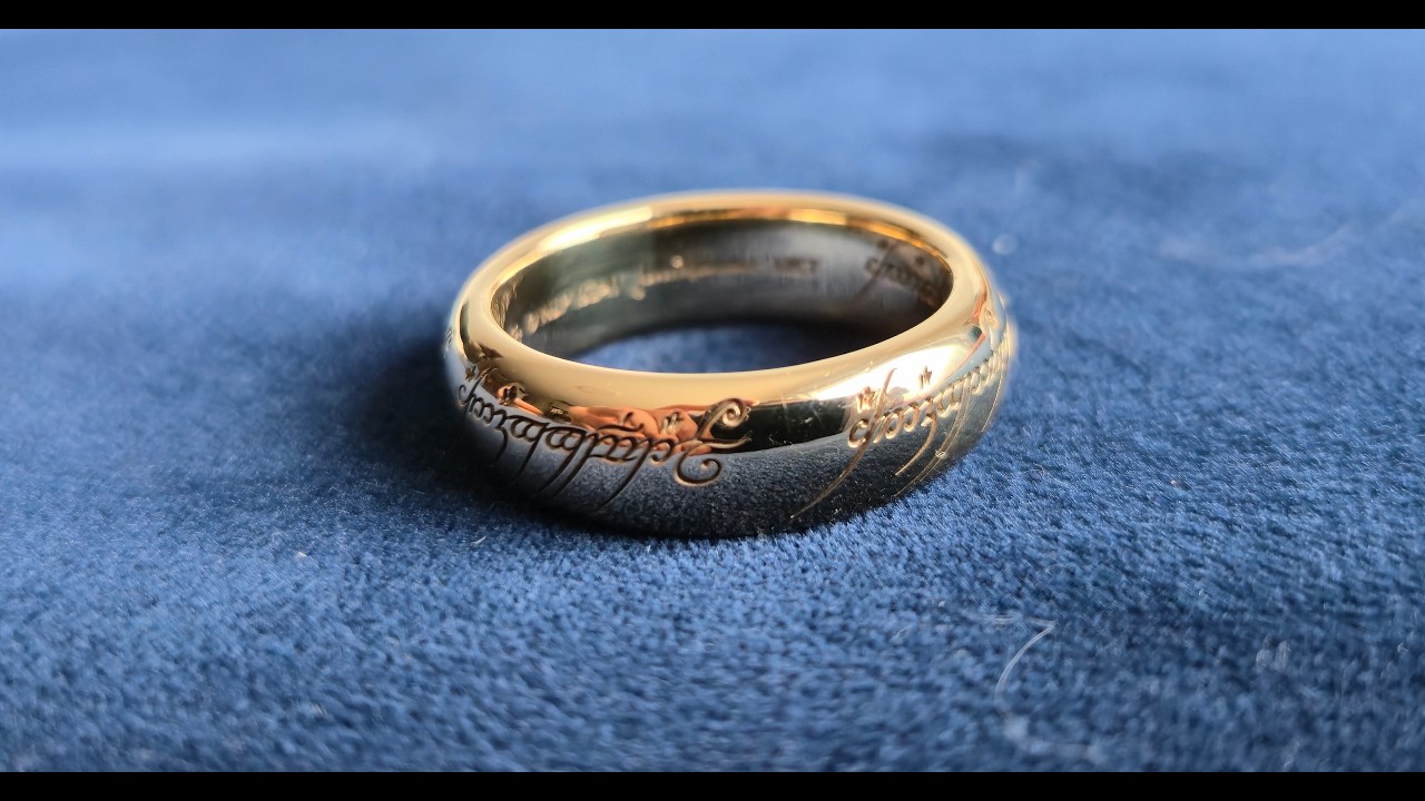 WETA Workshop - Jens Hansen - The One Ring 18ct - Official replica unboxing video