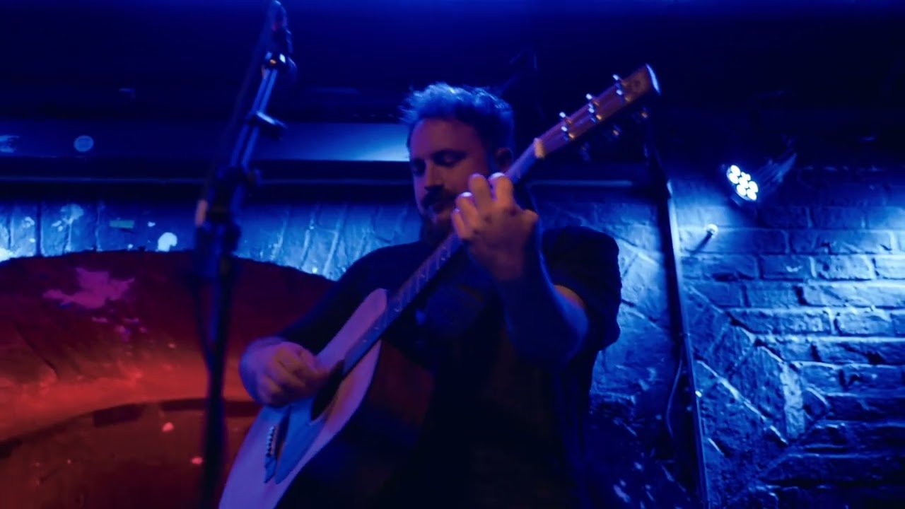 Mojo August - Felicia (live @ Blue Bird Stage)