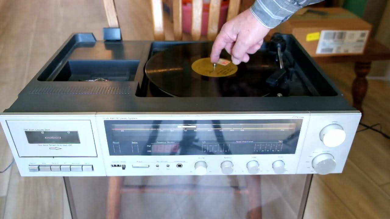 JC Penney 1734 AM/FM, Cassette Recorder, with Turntable