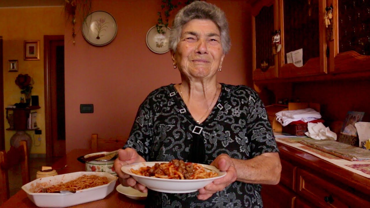 Pasta Grannies discover spaghetti with tiny meatballs from Abruzzo