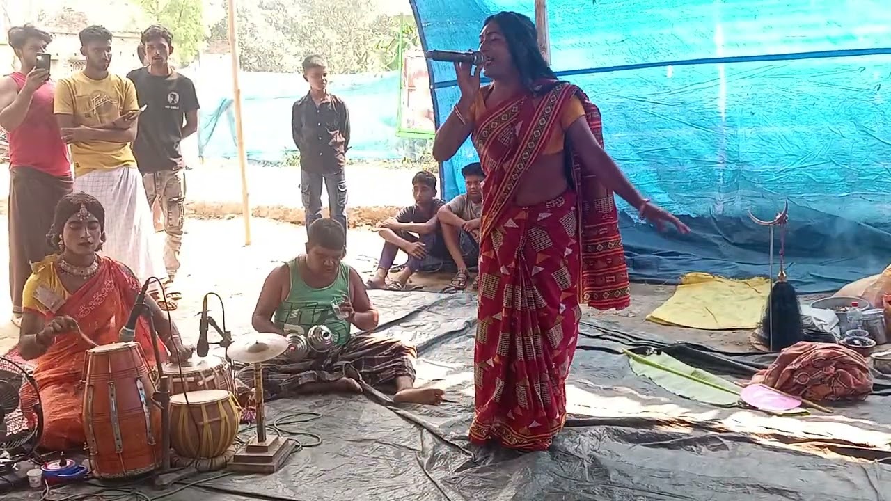যে মারলো বুকে ছুরি তার পিছনে কেন ঘড়ি এই গানটি শুনুন ভালো লাগবে লাইক কমেন্ট শেয়ার করুন