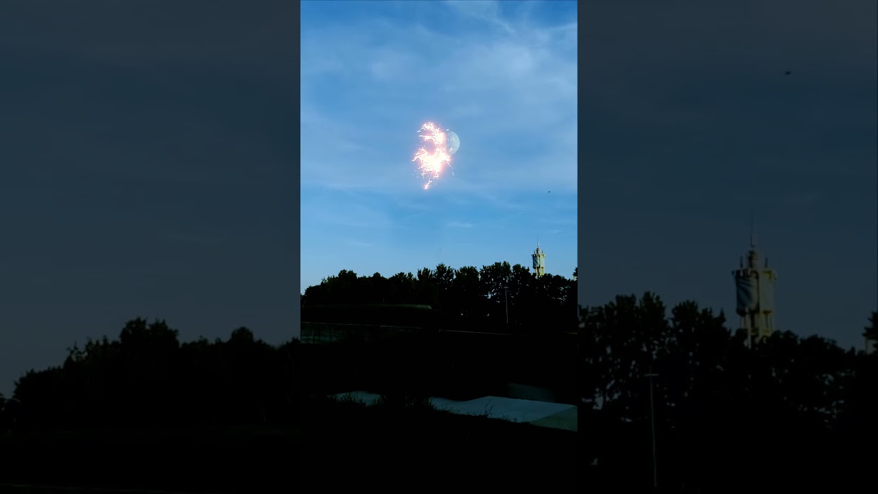 Black Hole-Accretion Disk Objects hitting the Moon!(not real)(Warning: looks shi*ty)