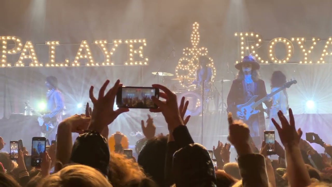 Palaye Royale - Broken - live in Prague 2023