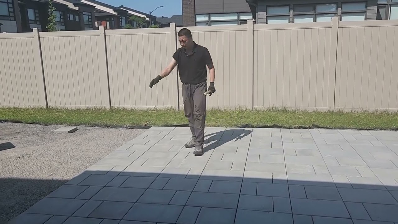 后院铺砖