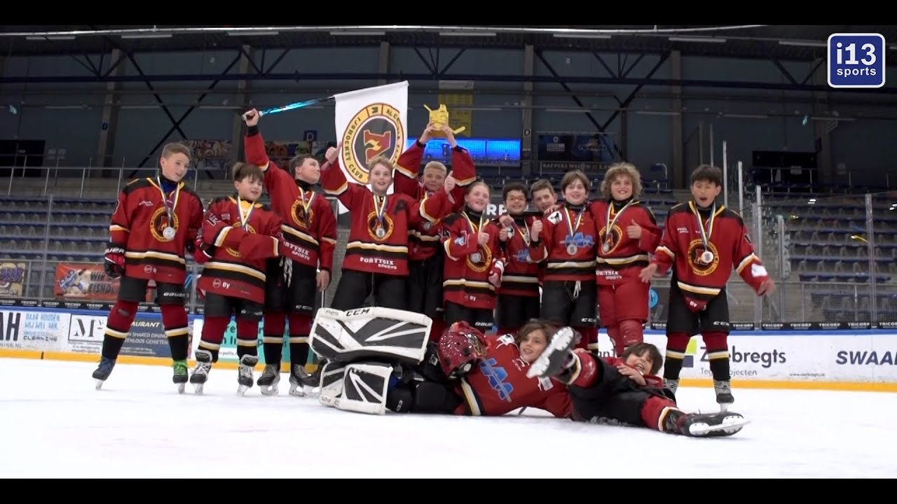 internationaal ijshockeytoernooi  End of Season pinkstertoernooi 2023 in ijssportcentrum Stappegoor.