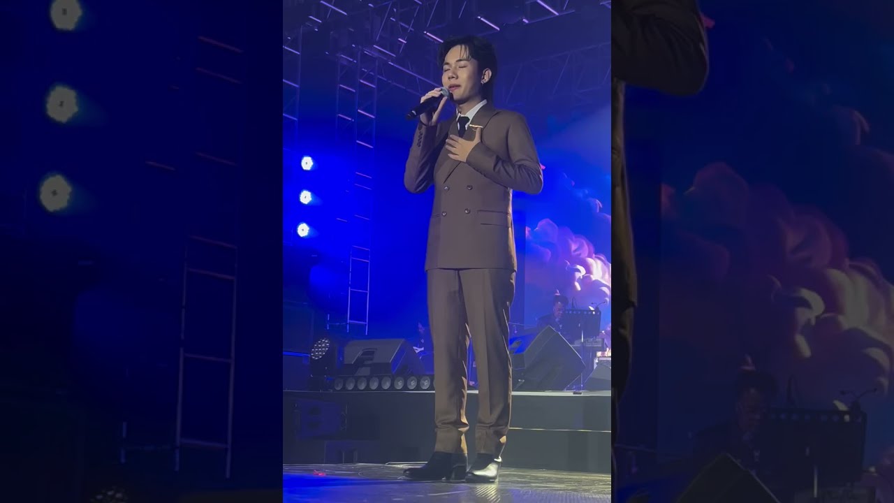 มนต์รักแม่กลอง - น้องลีโอ อธิป | คอนเสิร์ตหนึ่งในจักรวาล@ห้างฟินิกซ์ประตูน้ำ - 30.11.2567