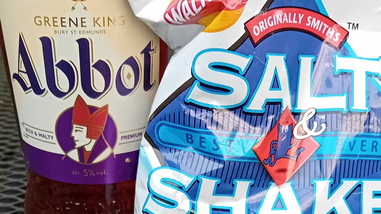BEER & FOOD REVIEW ABBOT ALE 5% 500ML BOTTLE & WALKERS (smith's) SALT & SHAKE CRISPS summer 2025