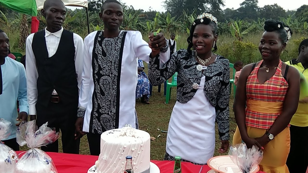Cake time!!!!  Congratulations to Gideon and Rose 