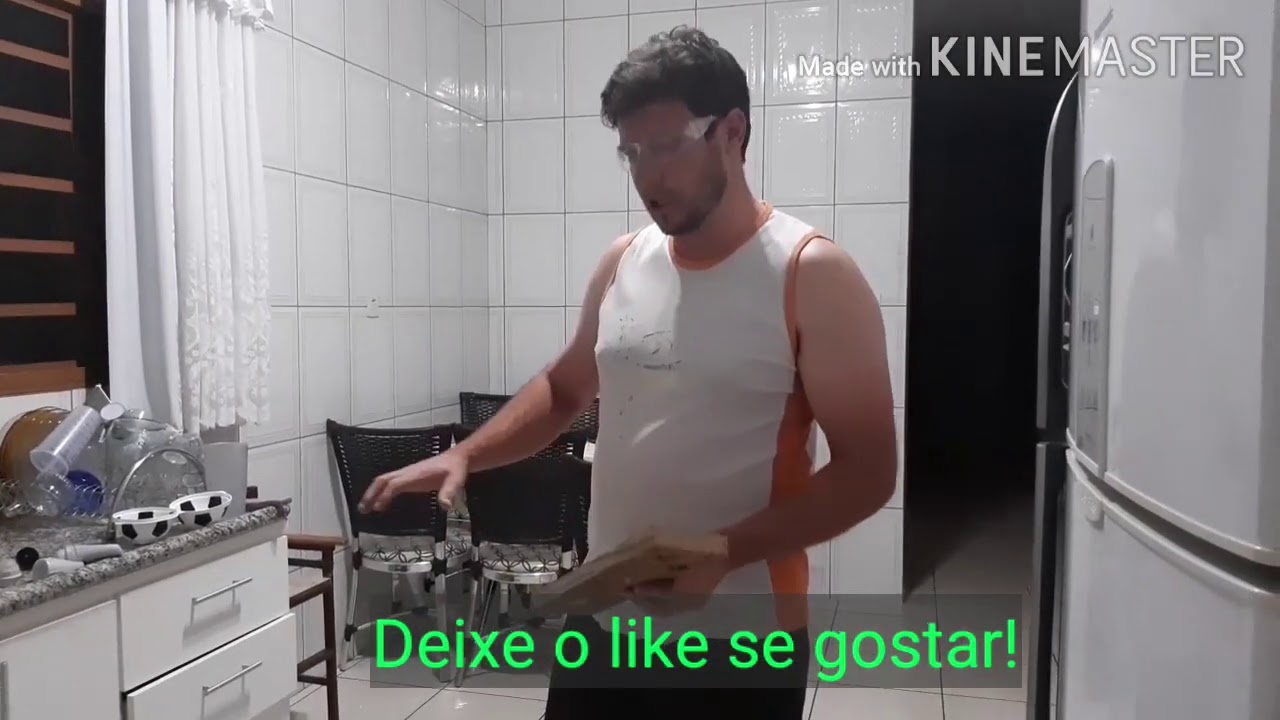 Rodinha de móvel feita de roll on de desodorante