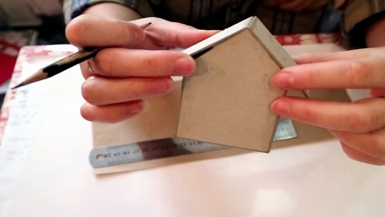 Новогодняя игрушка на елку - сказочный домик из переплетного картона.
