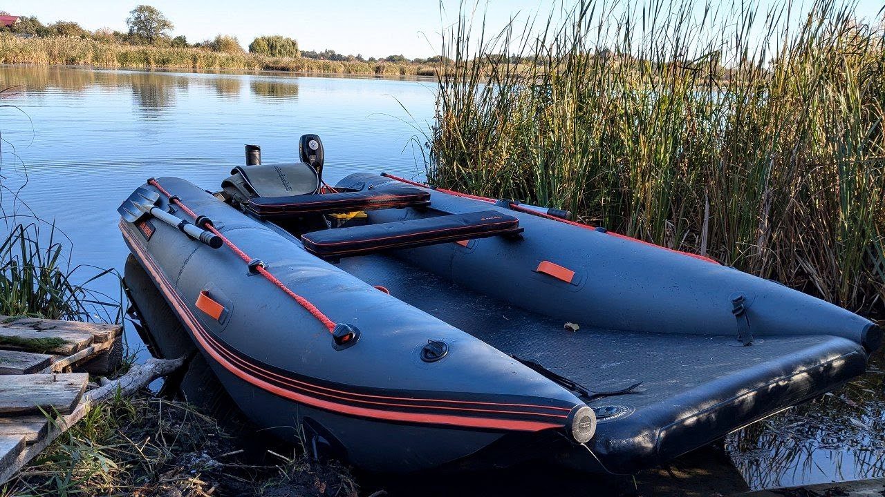 Огляд на KM-340CM - класний човен від Колібрі!